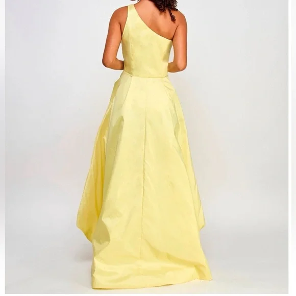 Juniors' One-Shoulder Rosette Formal Party Gown Yellow High-Low Skirt Size 3/4 - Picture 3 of 5